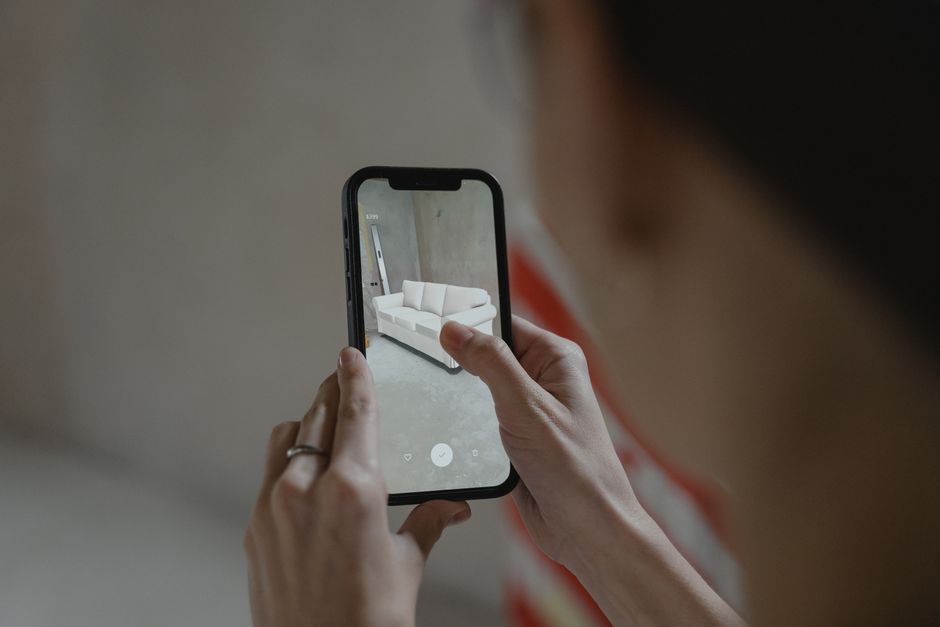 Innovaciones Disruptivas: Cómo la Realidad Aumentada Está Cambiando el Comercio Electrónico