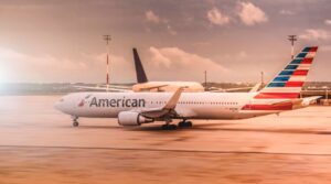 Nuevas reglas de equipaje de mano 2026: límites por aerolínea, objetos permitidos y multas en aeropuertos de Latinoamérica